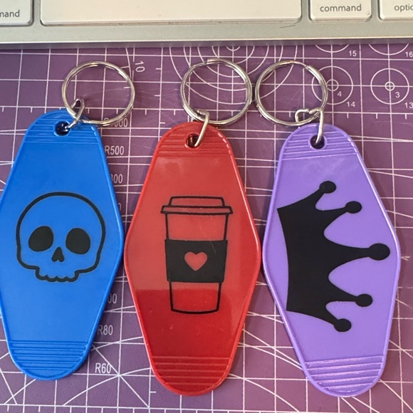 Customized Keychain - Picture 2 of 3